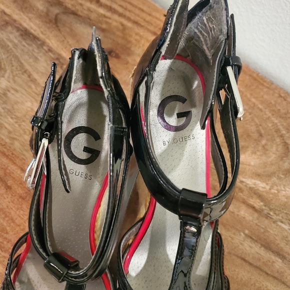 LAST CHANCE ✨️ Patent wedges - Picture 4 of 8